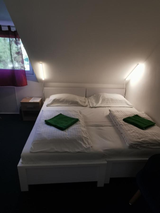 Thomas Panzio Bed & Breakfast Balatonfured Luaran gambar