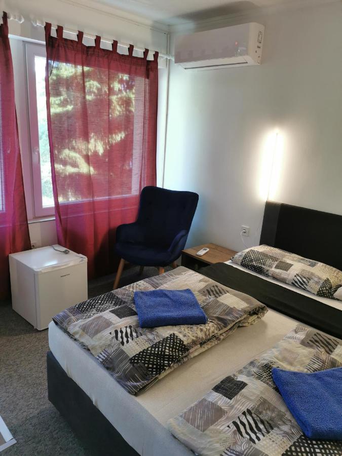 Thomas Panzio Bed & Breakfast Balatonfured Luaran gambar