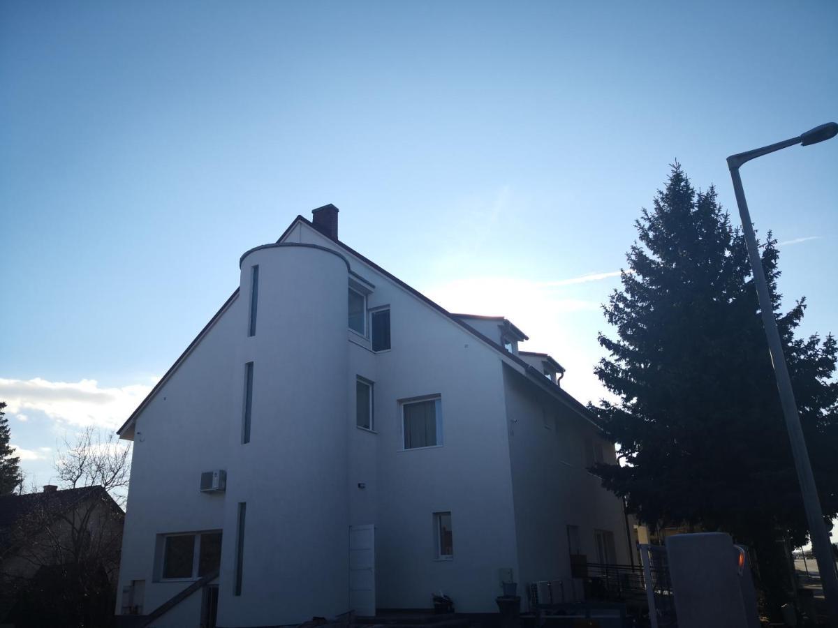 Thomas Panzio Bed & Breakfast Balatonfured Luaran gambar