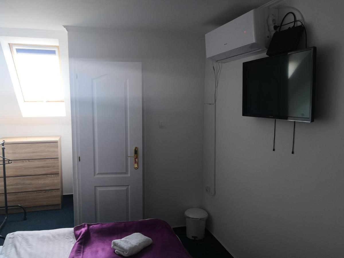 Thomas Panzio Bed & Breakfast Balatonfured Luaran gambar
