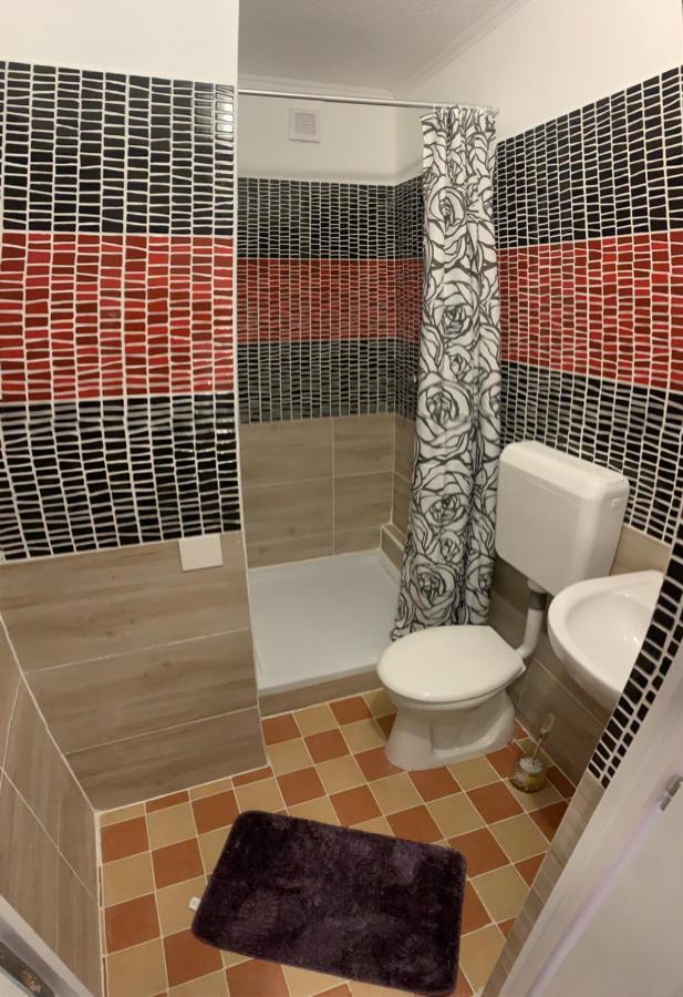 Thomas Panzio Bed & Breakfast Balatonfured Luaran gambar
